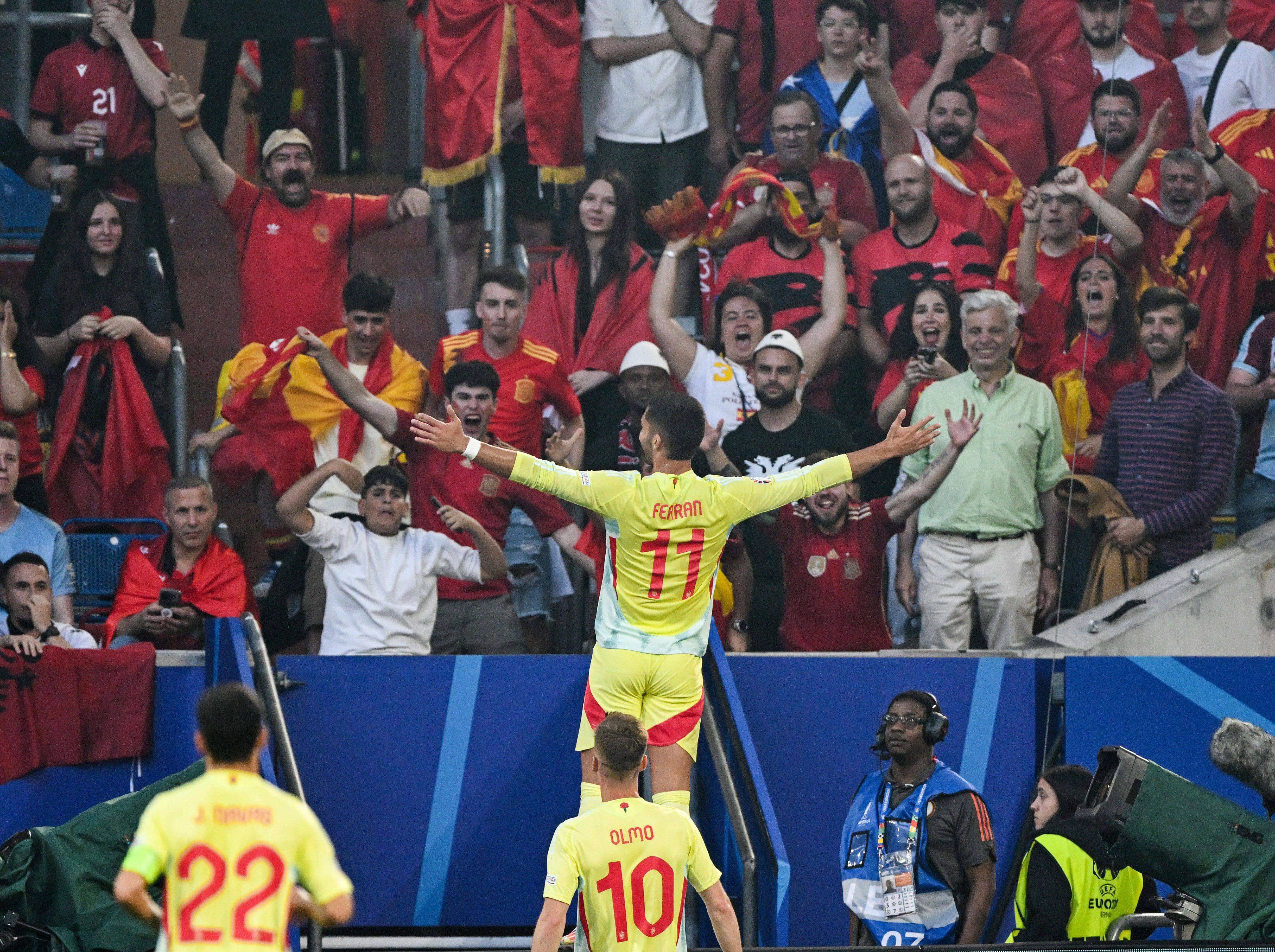 Ferran Torres celebra un gol en el España-Albania de la Eurocopa.