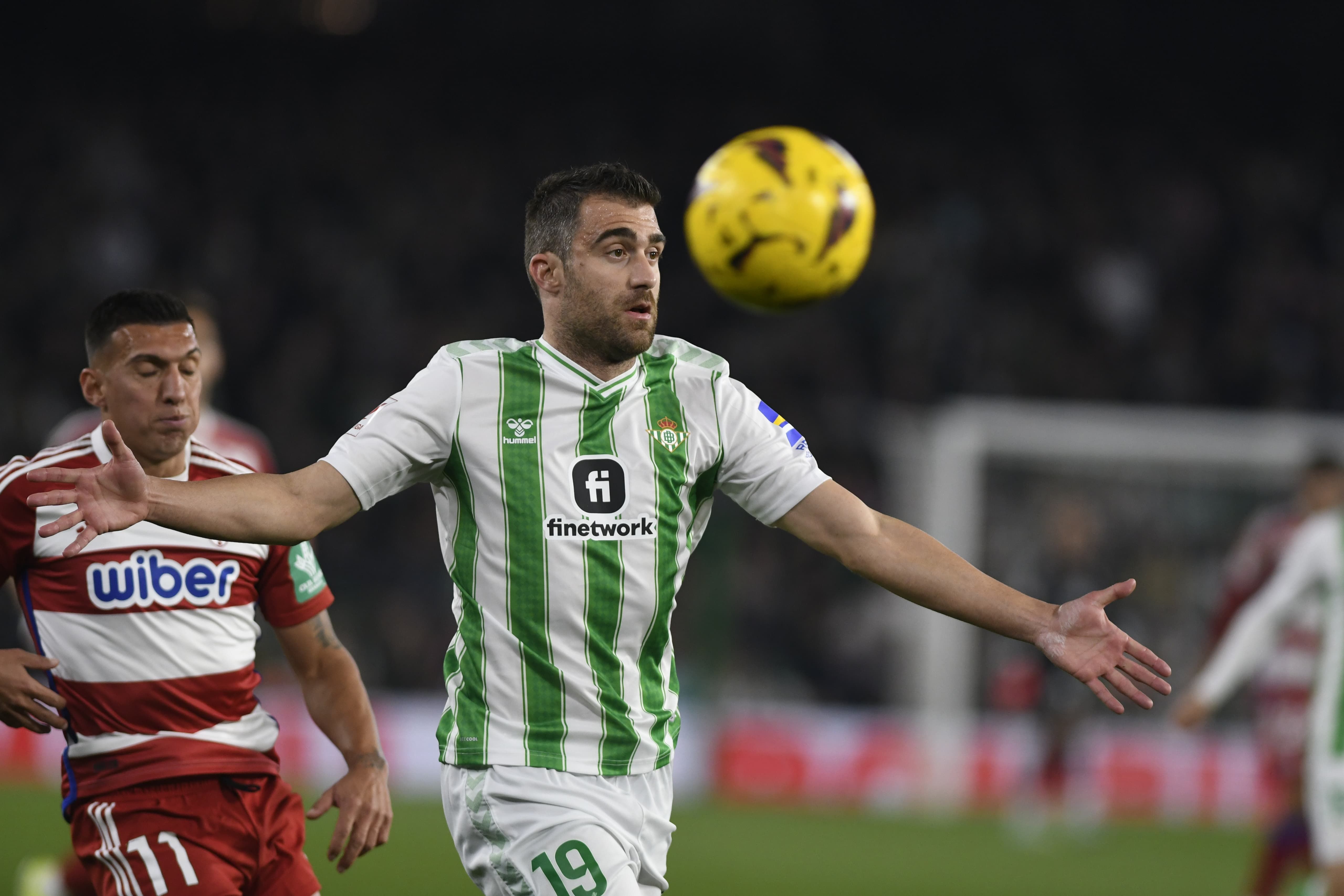  Sokratis ante el Granada