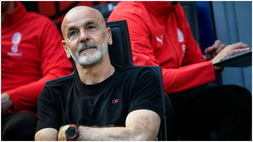  Stefano Pioli, entrenador del AC Milan.