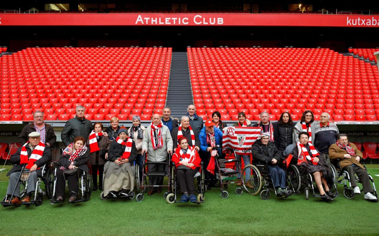  Ancianos de la Residencia Barandiaran de Durango visitan San Mamés en los Talleres Reminiscencia (