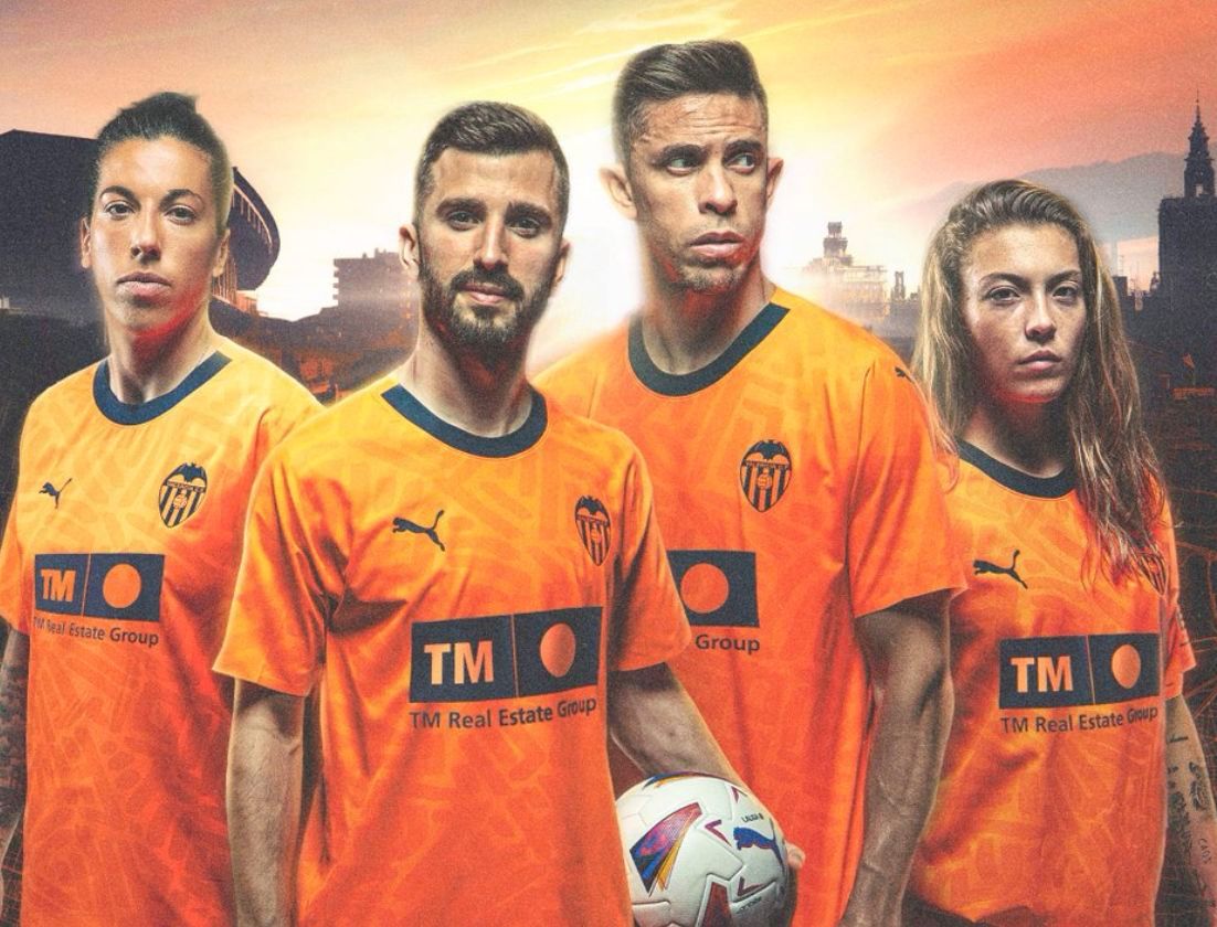  Tercera camiseta naranja