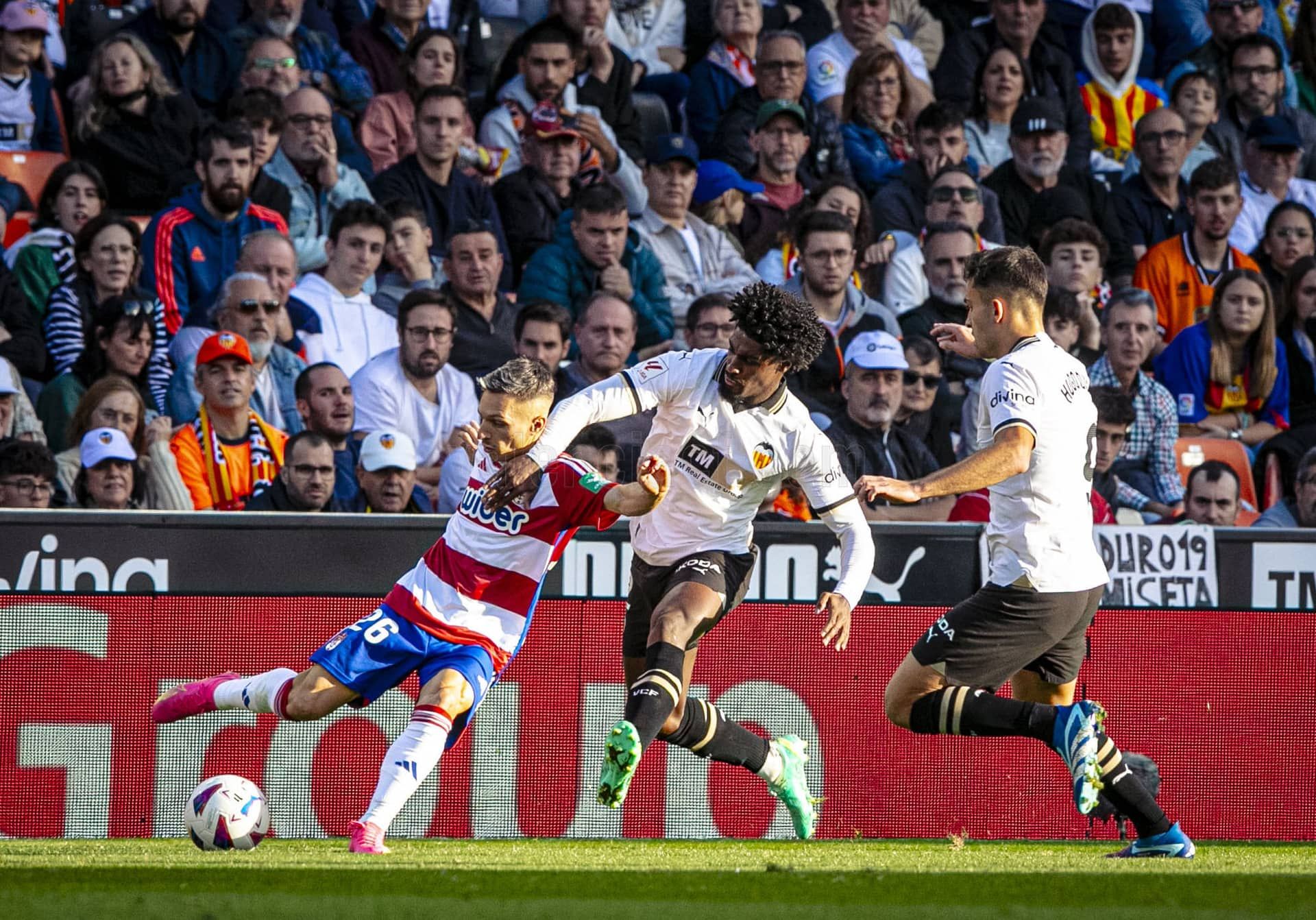 Thierry, ante el Granada CF, apunta al once titular.