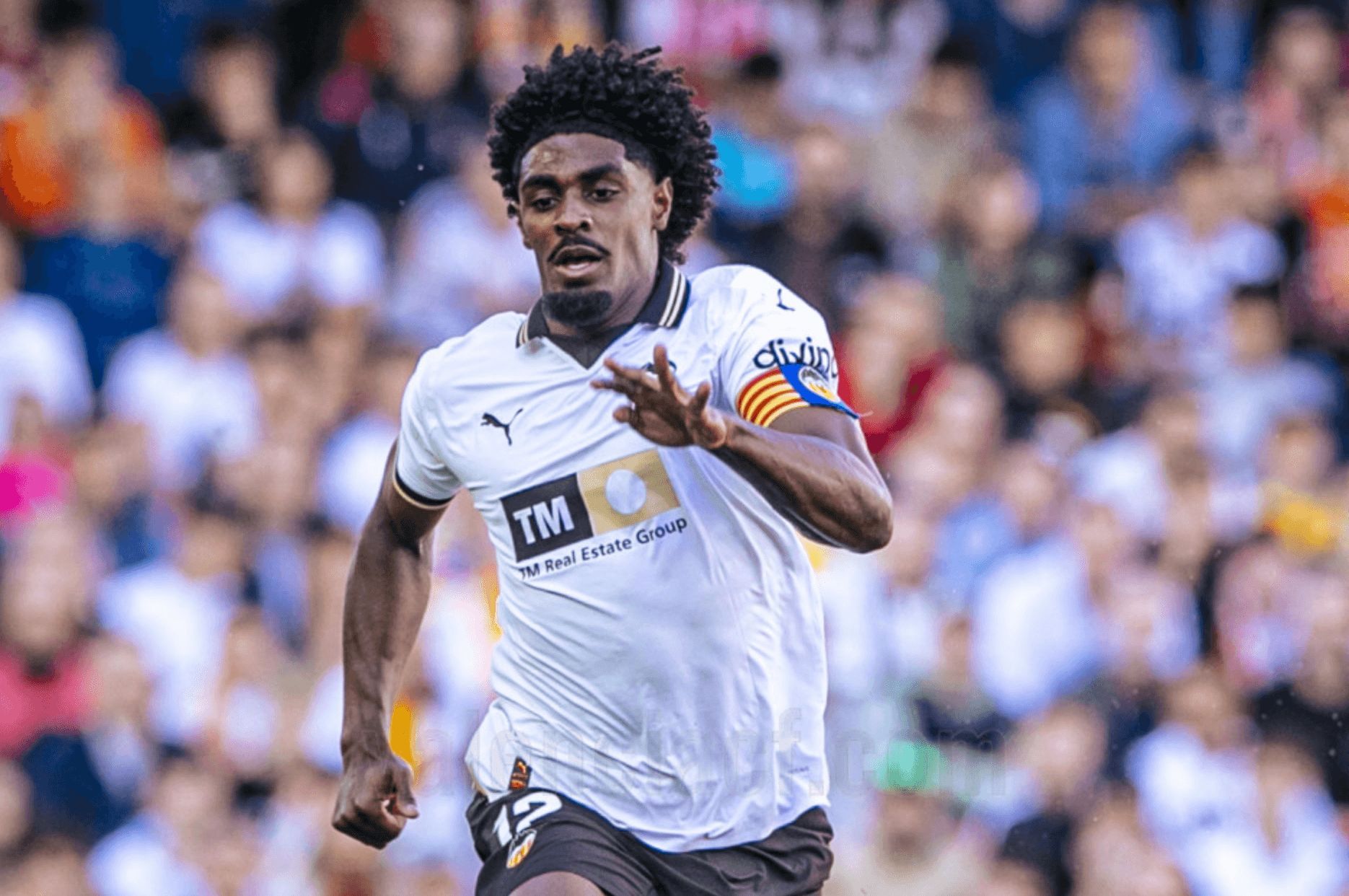 Thierry fue capitán ante el Real Betis en el partido disputado en Mestalla.