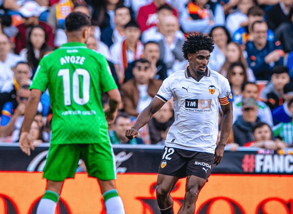 Thierry fue capitán ante el Real Betis