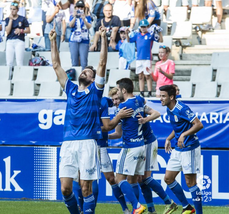  Toché celebra un gol en el Carlos Tartiere con la camiseta del Real Oviedo.