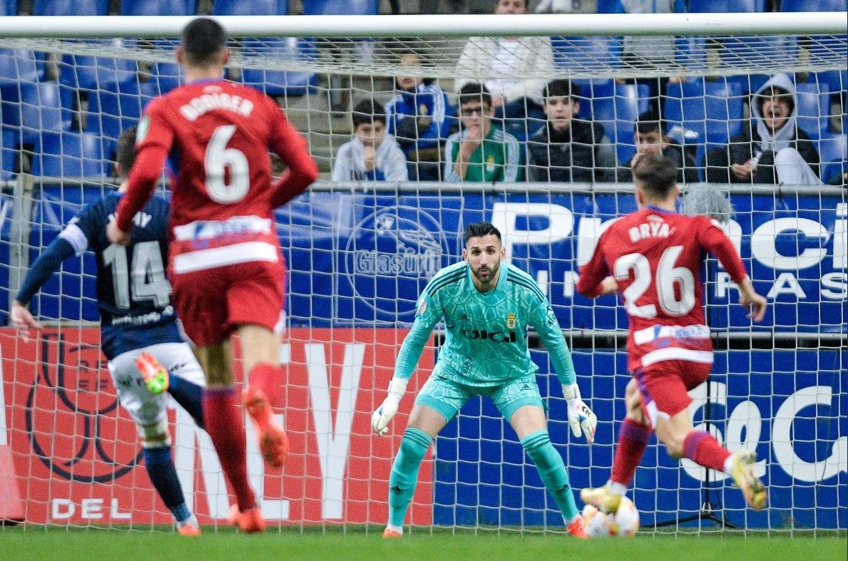 Tomeu Nadal, atento al disparo de Bryan (Foto: RO).