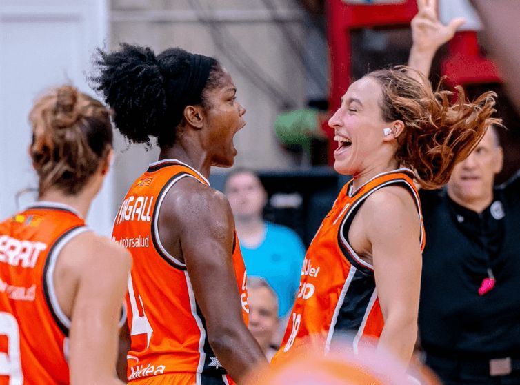  Un histórico Valencia Basket revalida el título de Supercopa LF Endesa (84-60)