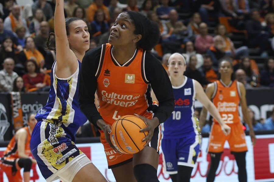 Valencia Basket alarga la racha ante Osés Construcción (93-43)