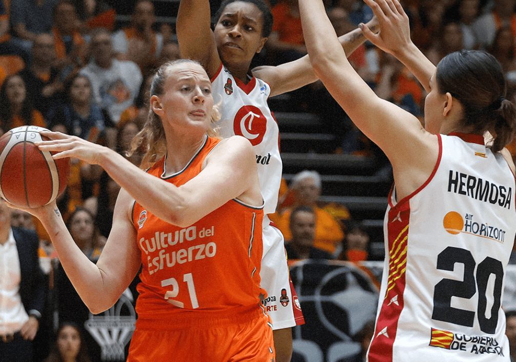 Valencia Basket arrasa a Casademont y se saca un billete para la final y otro para la Euroliga