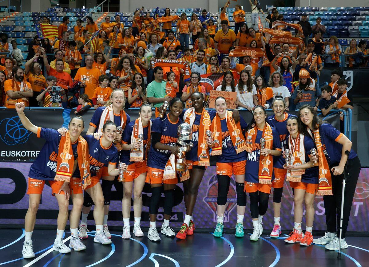  Valencia Basket, campeón de la Copa de la Reina tras arrasar a Zaragoza (77-53)