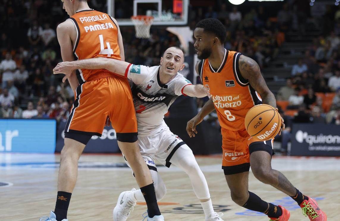 Valencia Basket cierra su semana de tres partidos en la pista del Covirán Granada