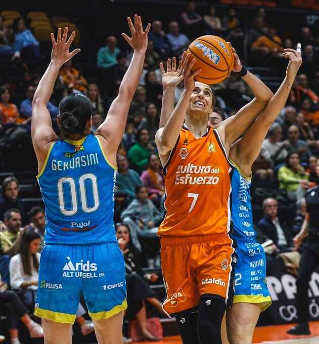 Valencia Basket obtiene una victoria agridulce en la Fonteta