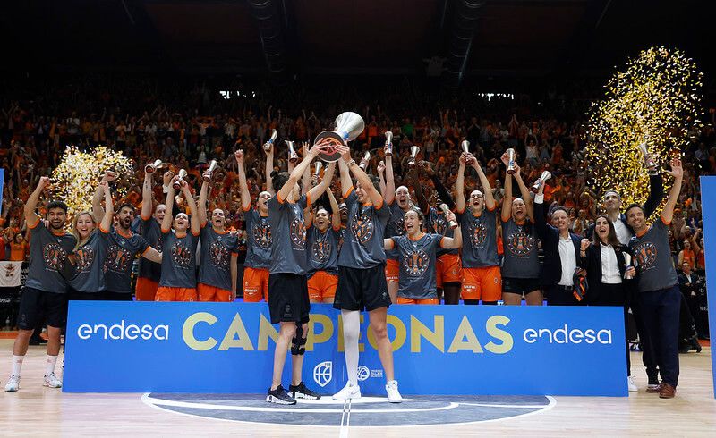Valencia Basket revalida el título de campeón de Liga