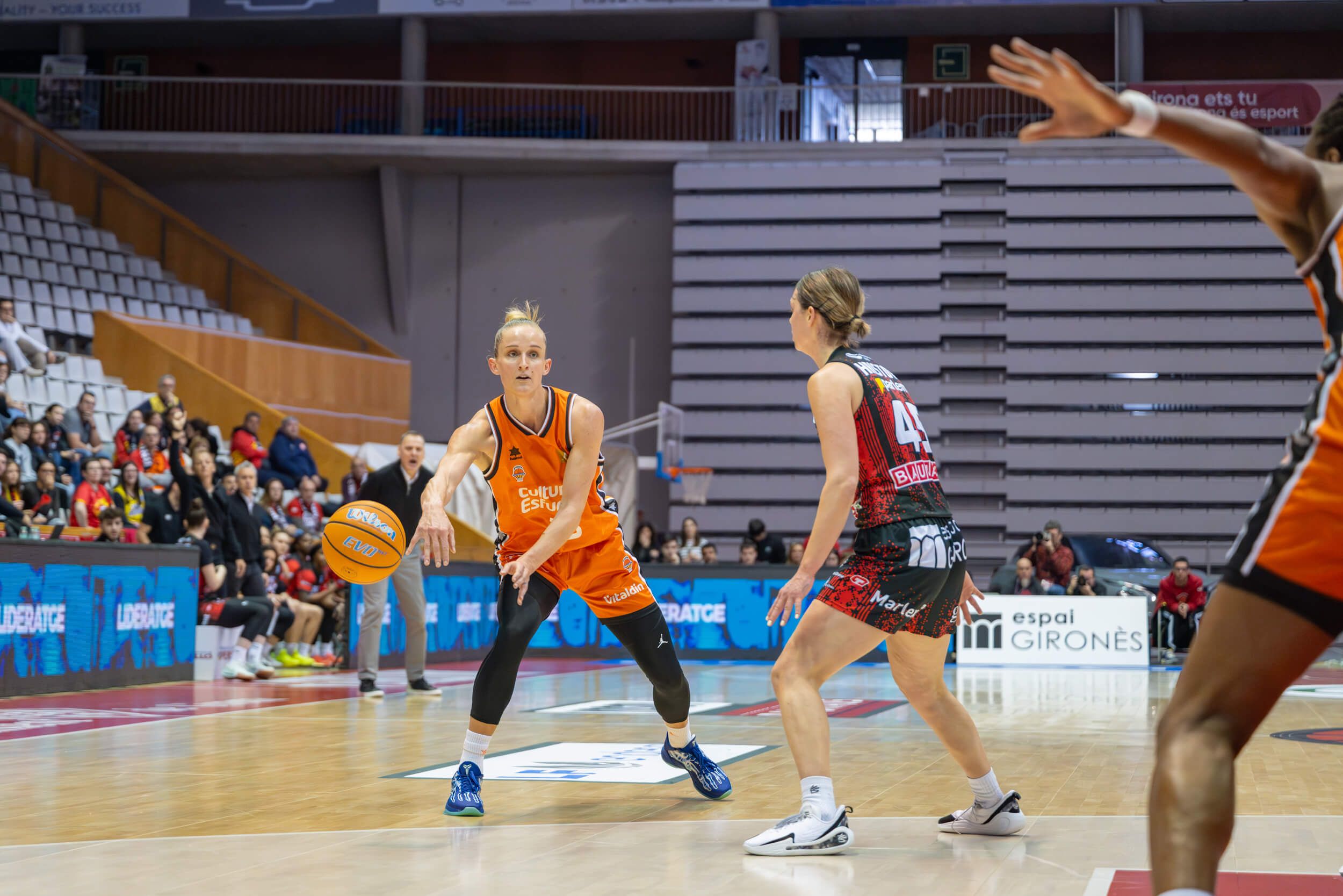  Valencia Basket se lleva el pulso por el liderato en Fontajau (80-88)