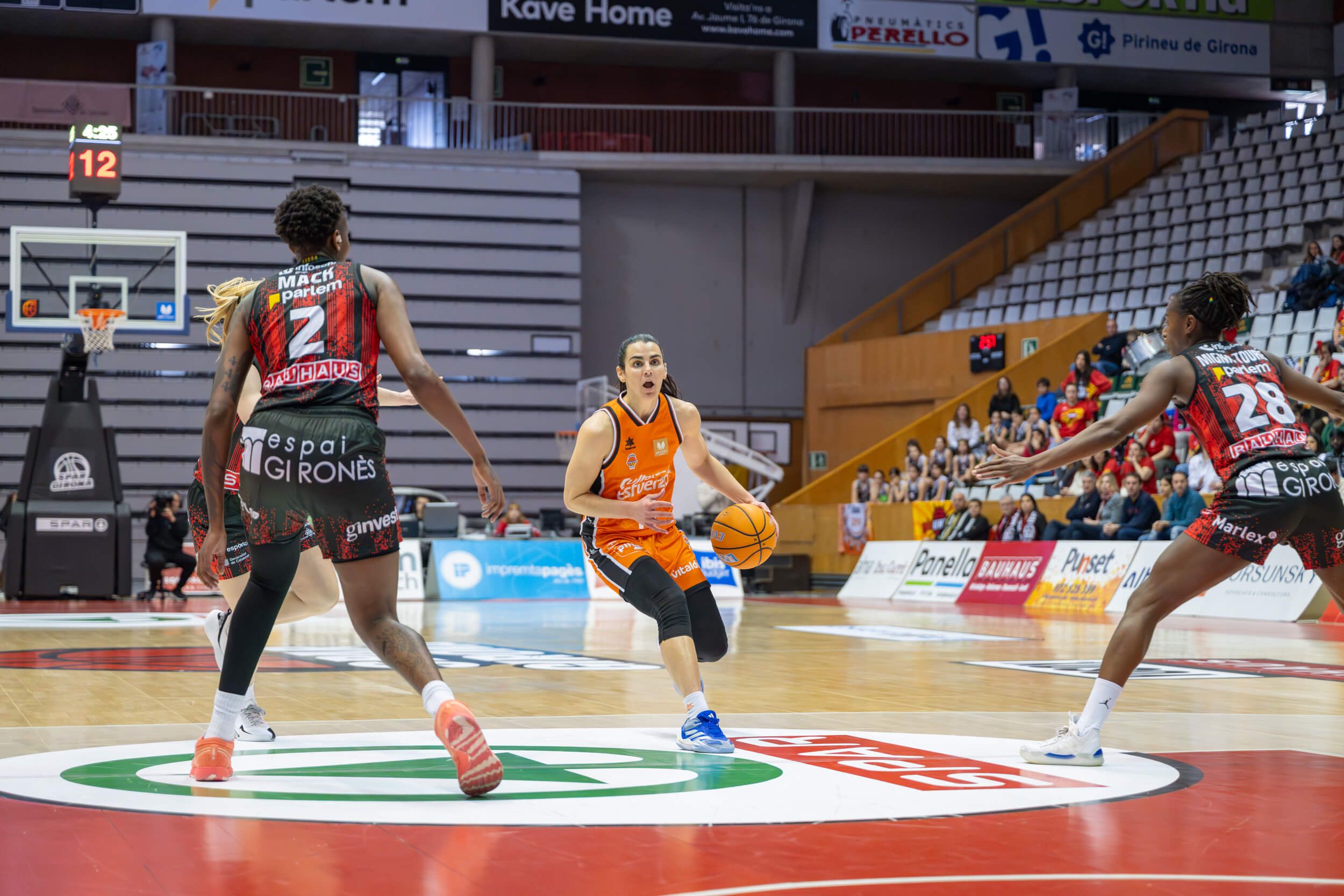  Valencia Basket se lleva el pulso por el liderato en Fontajau (80-88)