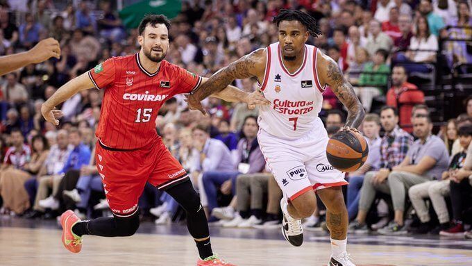 Valencia Basket sufre pero gana en Granada (81-88)