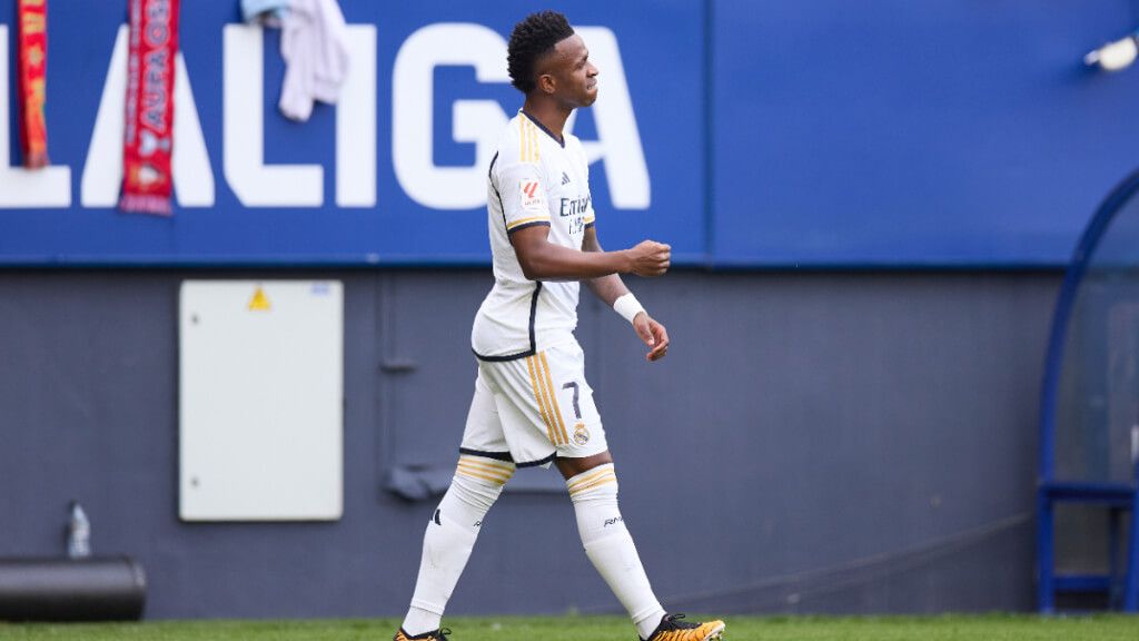Vinicius celebrando uno de sus goles contra el Osasuna (Europa Press)