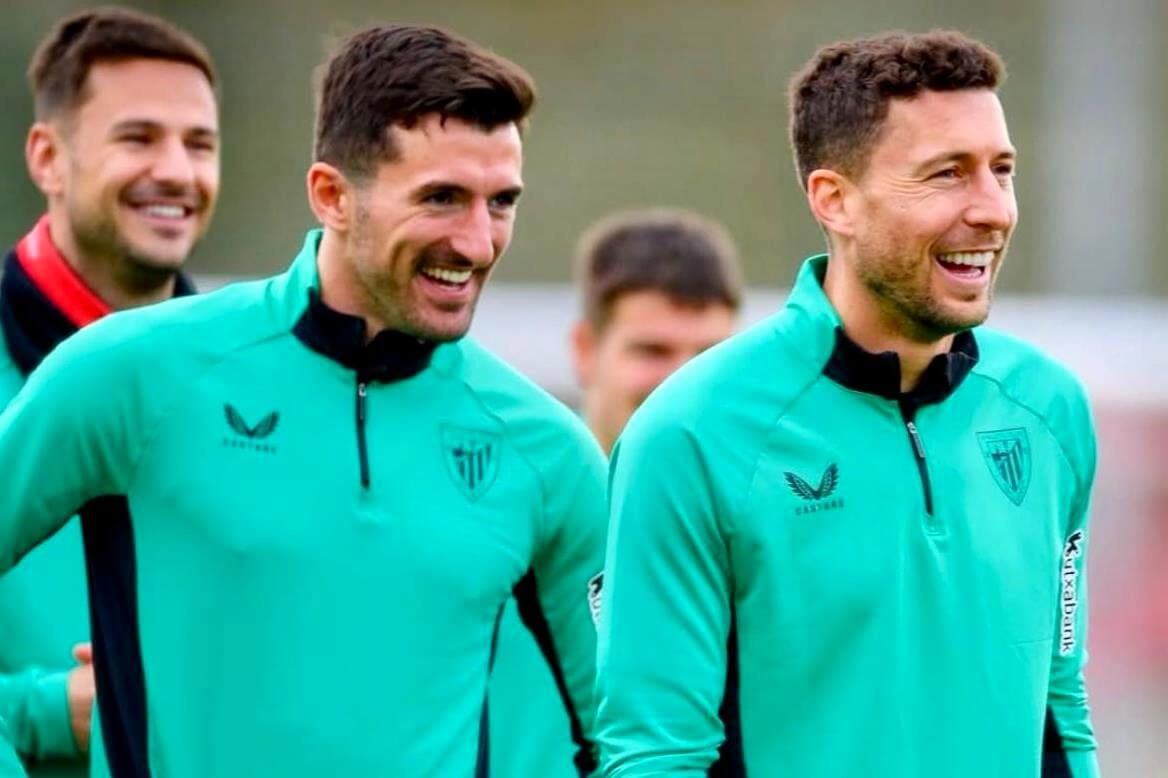 Risas de Gorka Guruzeta, Dani Vivian y Oscar de Marcos entrenando en Lezama.