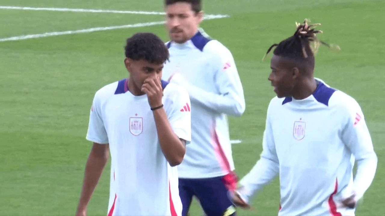  Lamine Yamal y Nico Williams durante el entrenamiento de la selección española