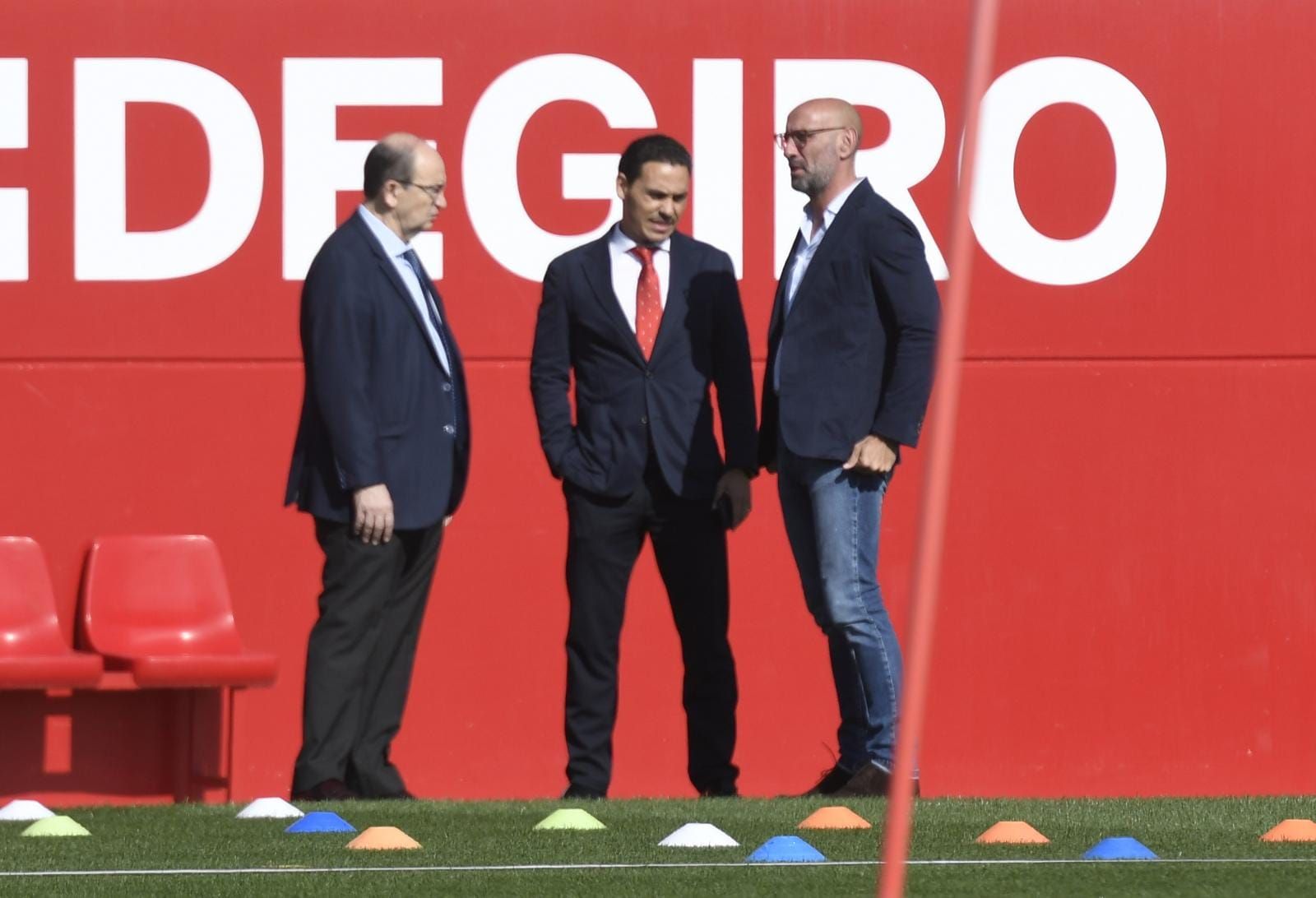  Castro, Del Nido Carrasco y Monchi, en el entrenamiento del Sevilla.