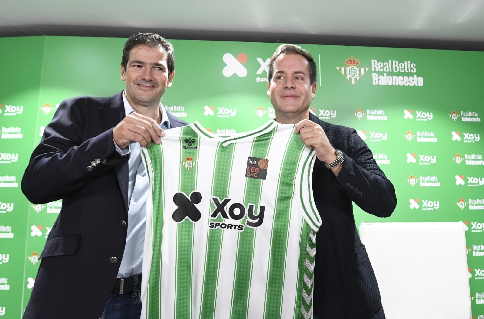  Ramón Alarcón y Carlos Lazo, en la anterior venta al Grupo XOY.