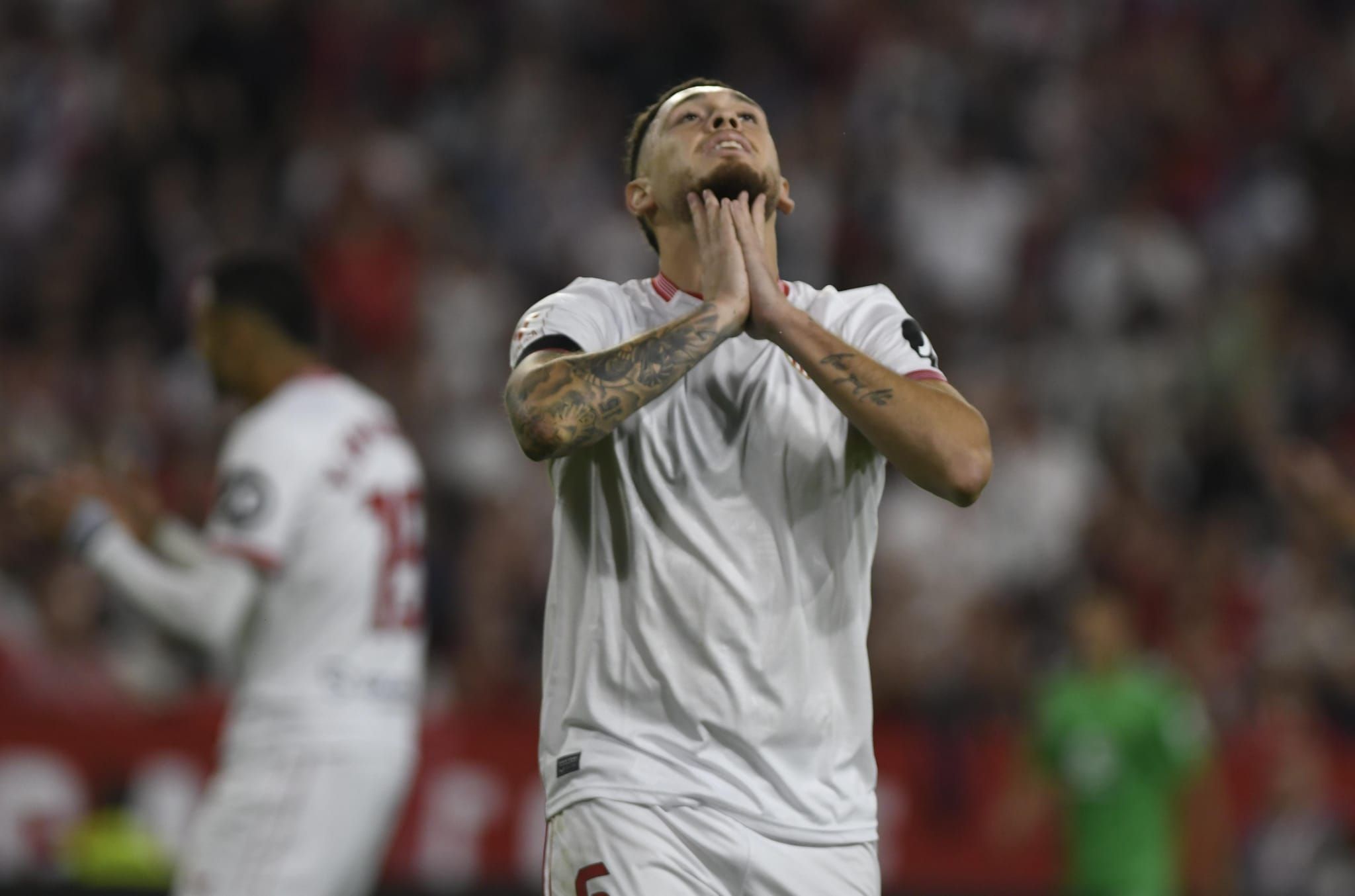  Ocampos, ante el Betis.