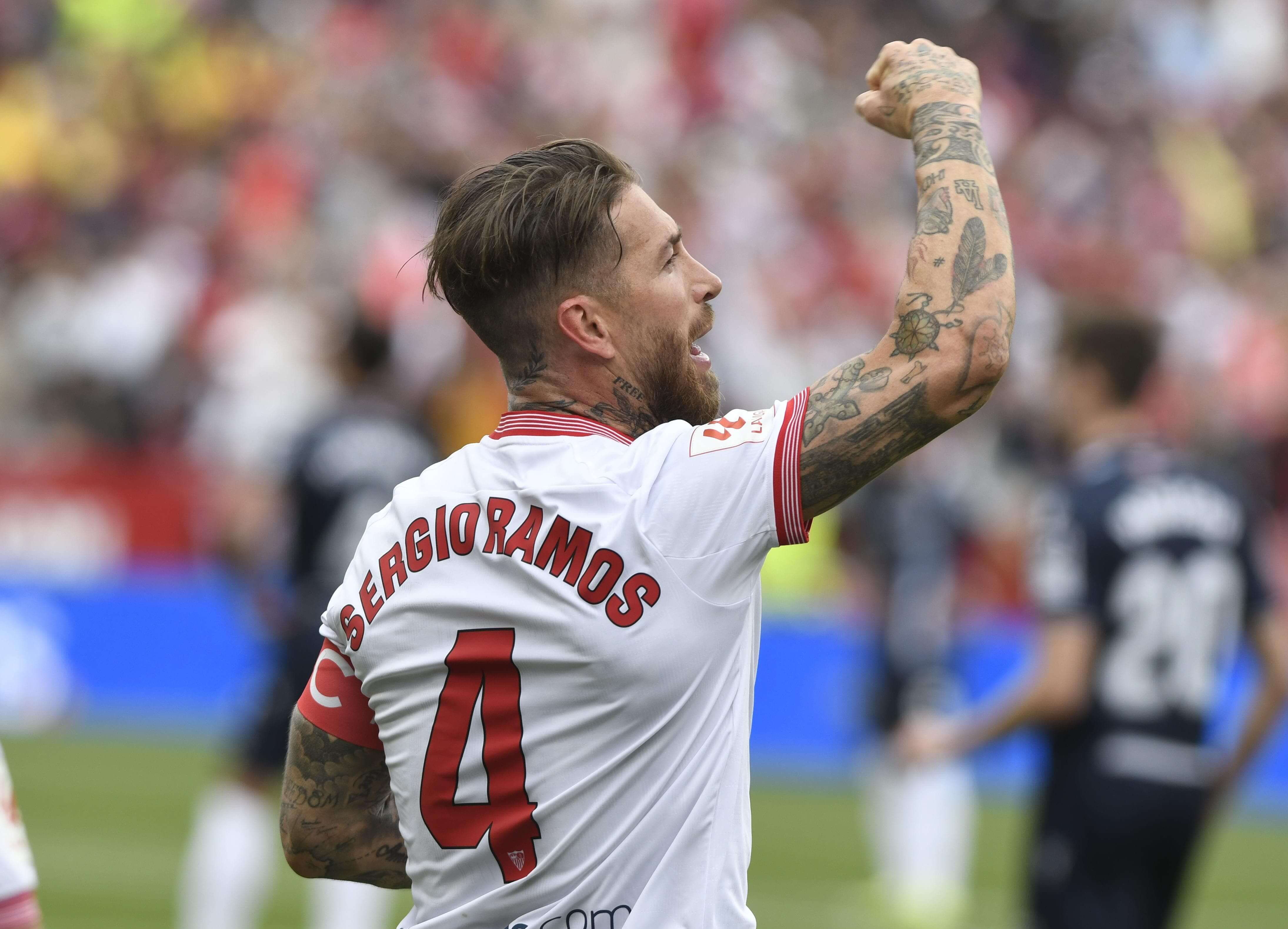 Sergio Ramos celebra su gol a la Real Sociedad.