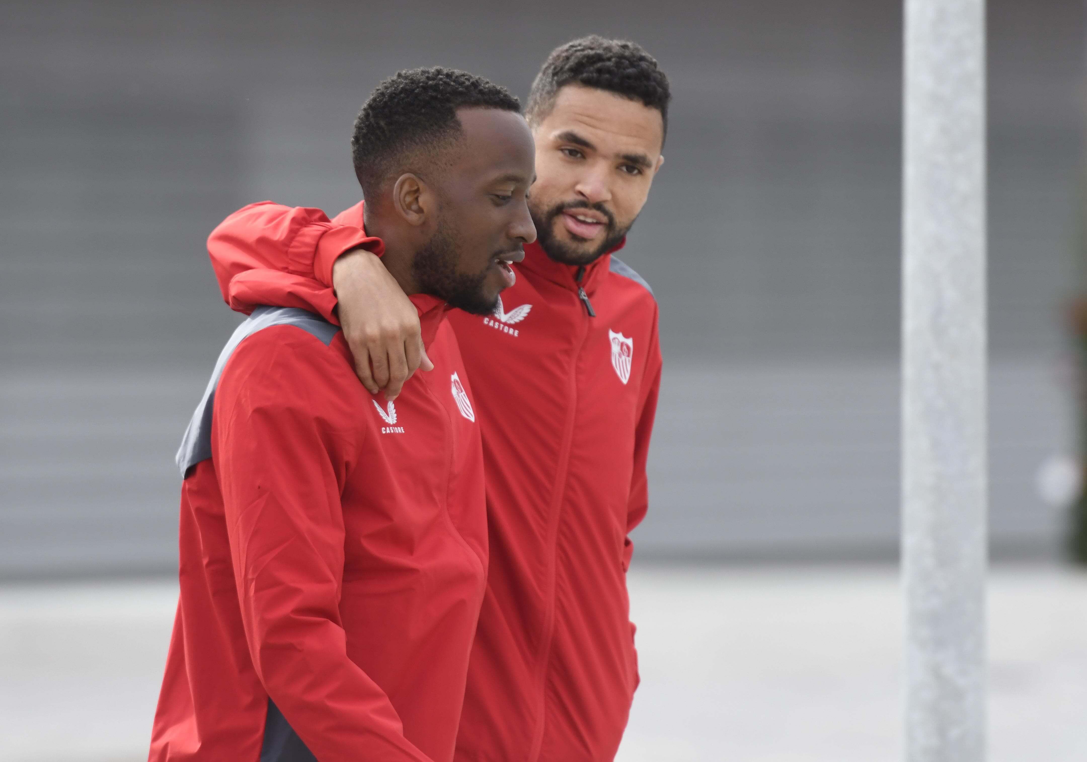  Lukebakio y En-Nesyri, en el entrenamiento