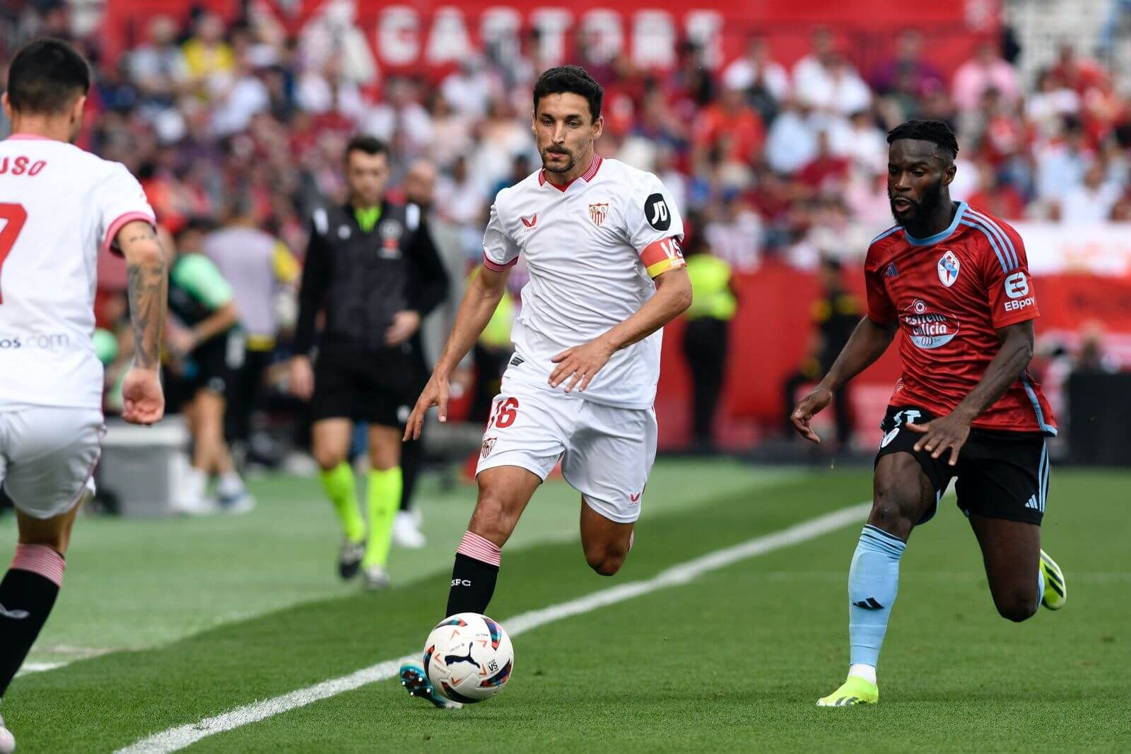  Jesús Navas, ante el Celta