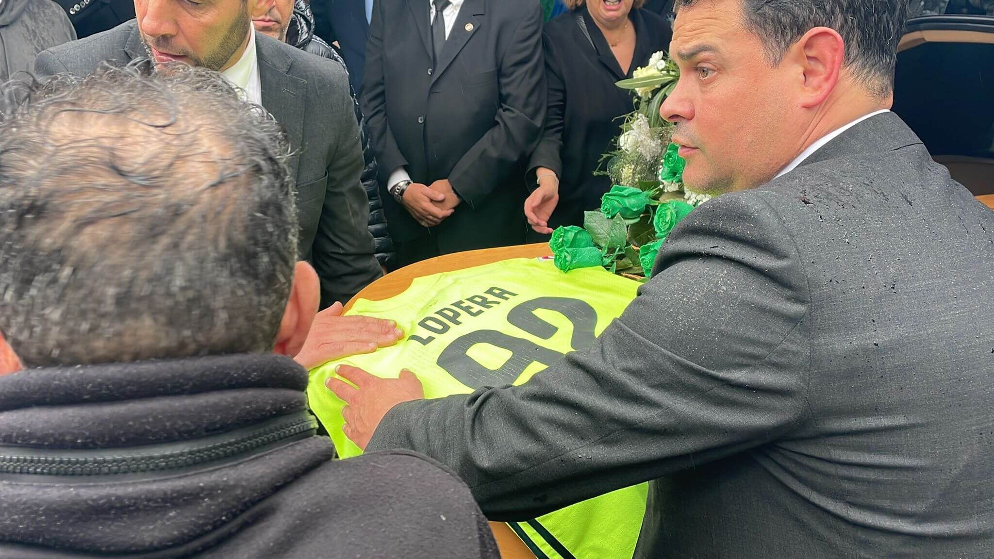  El homenaje de los béticos a Manuel Ruiz de Lopera.