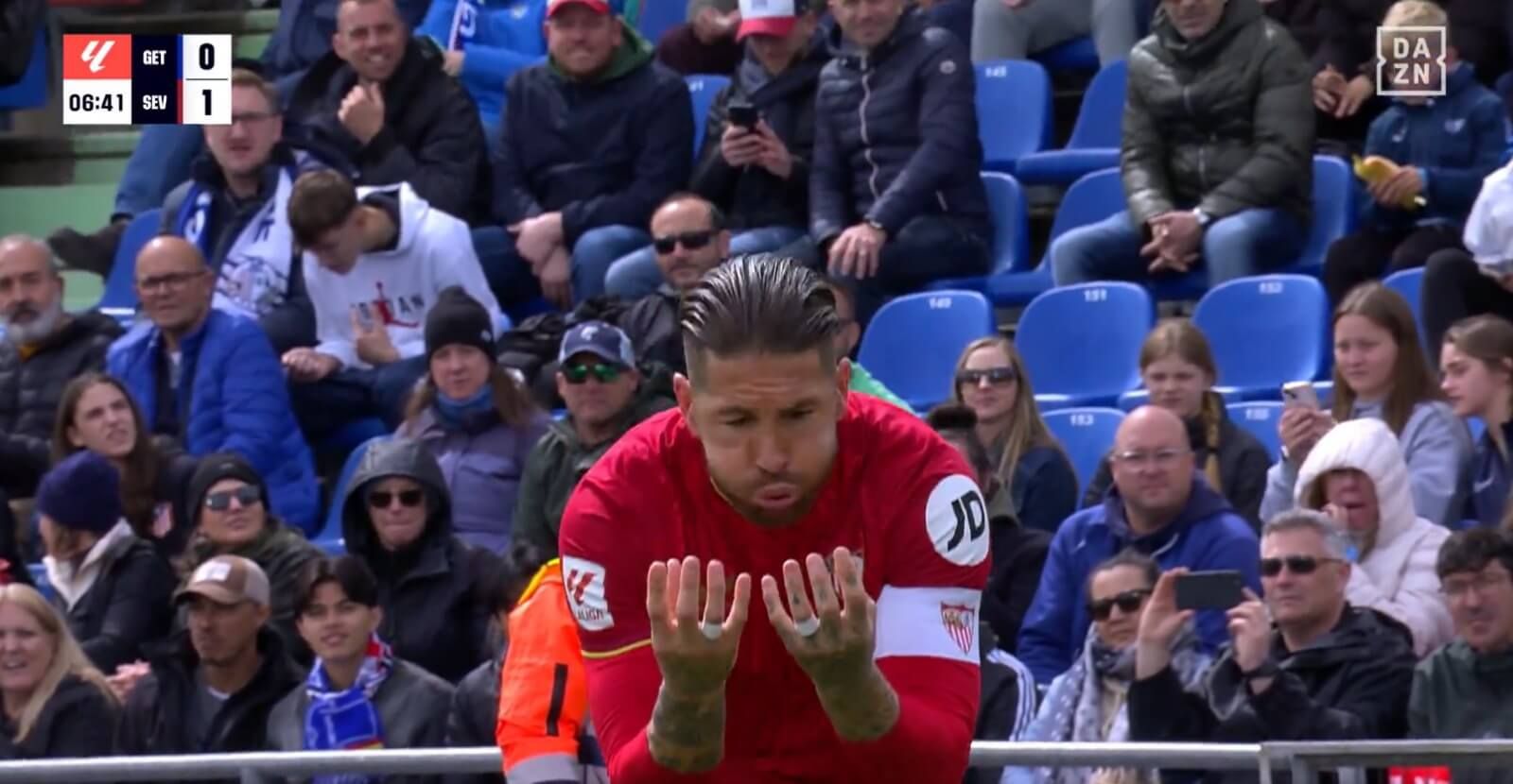  La celebración de Sergio Ramos en el Coliseum.