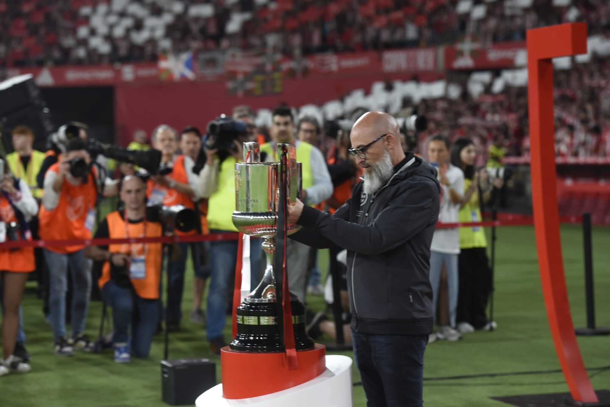  El trofeo de la Copa del Rey, en La Cartuja.