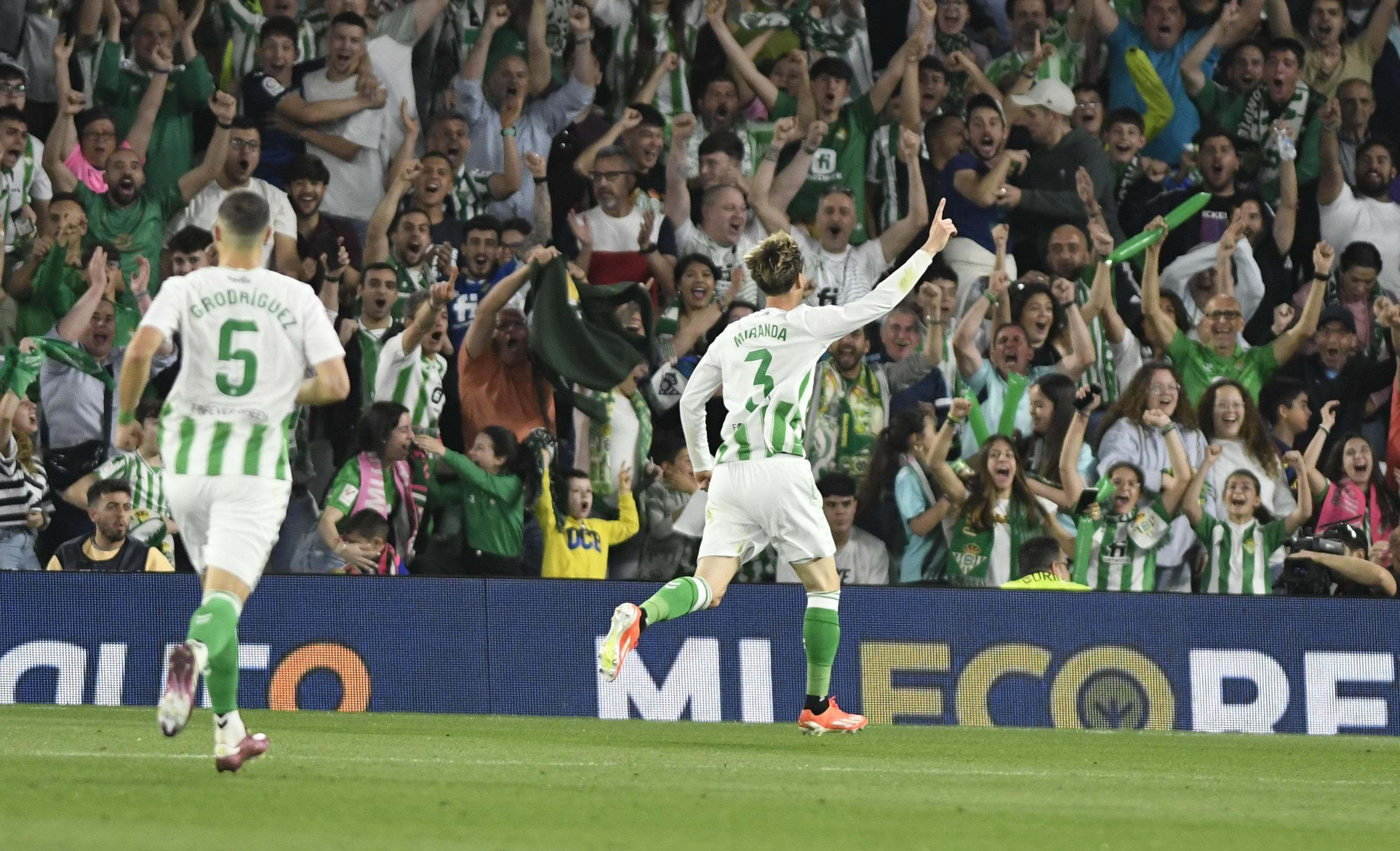 Juan Miranda celebra su gol contra el Celta de Vigo