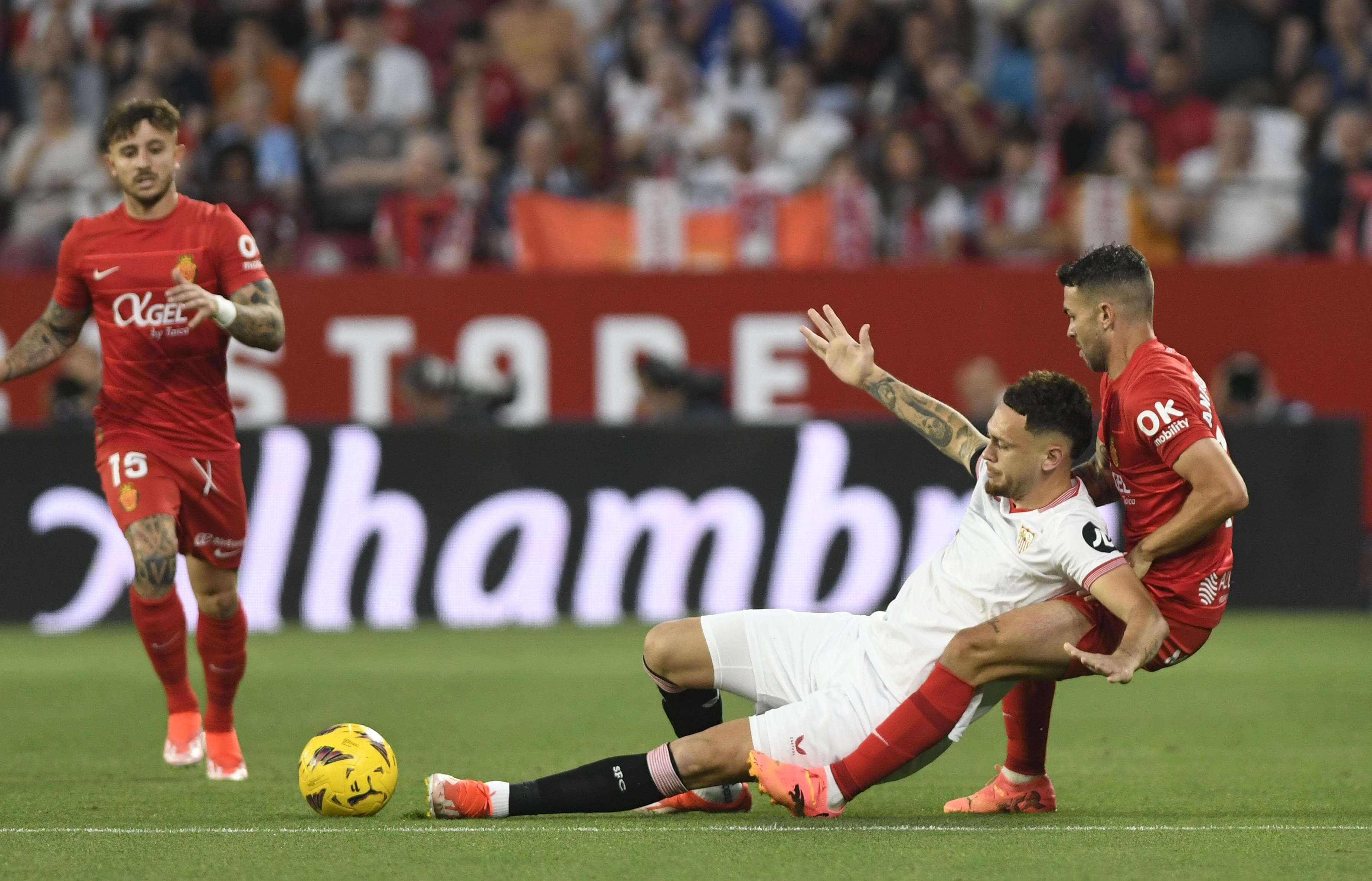 Lucas Ocampos, ante el Mallorca