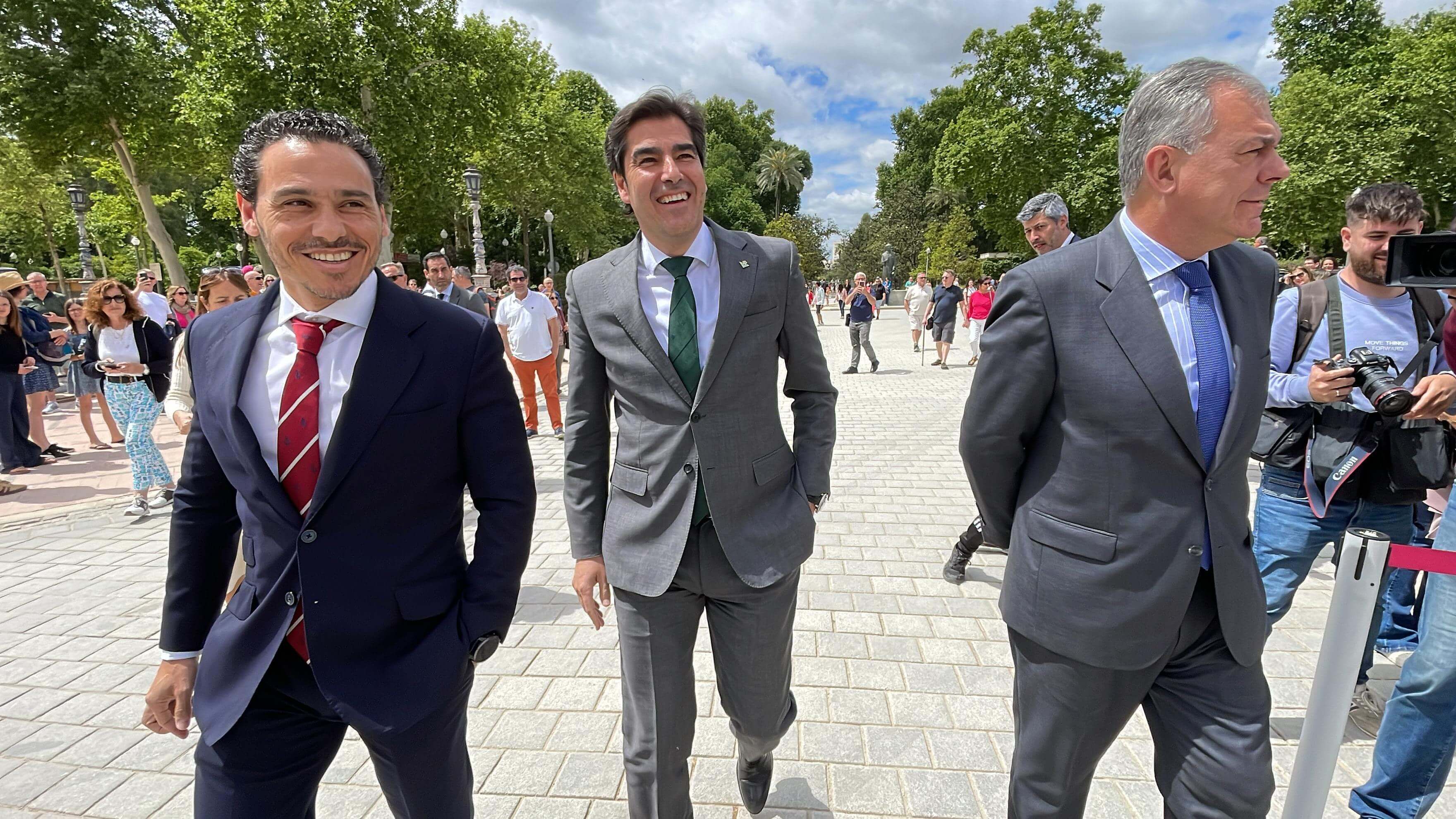  José Luis Sanz, junto a Ángel Haro y Del Nido Carrasco.