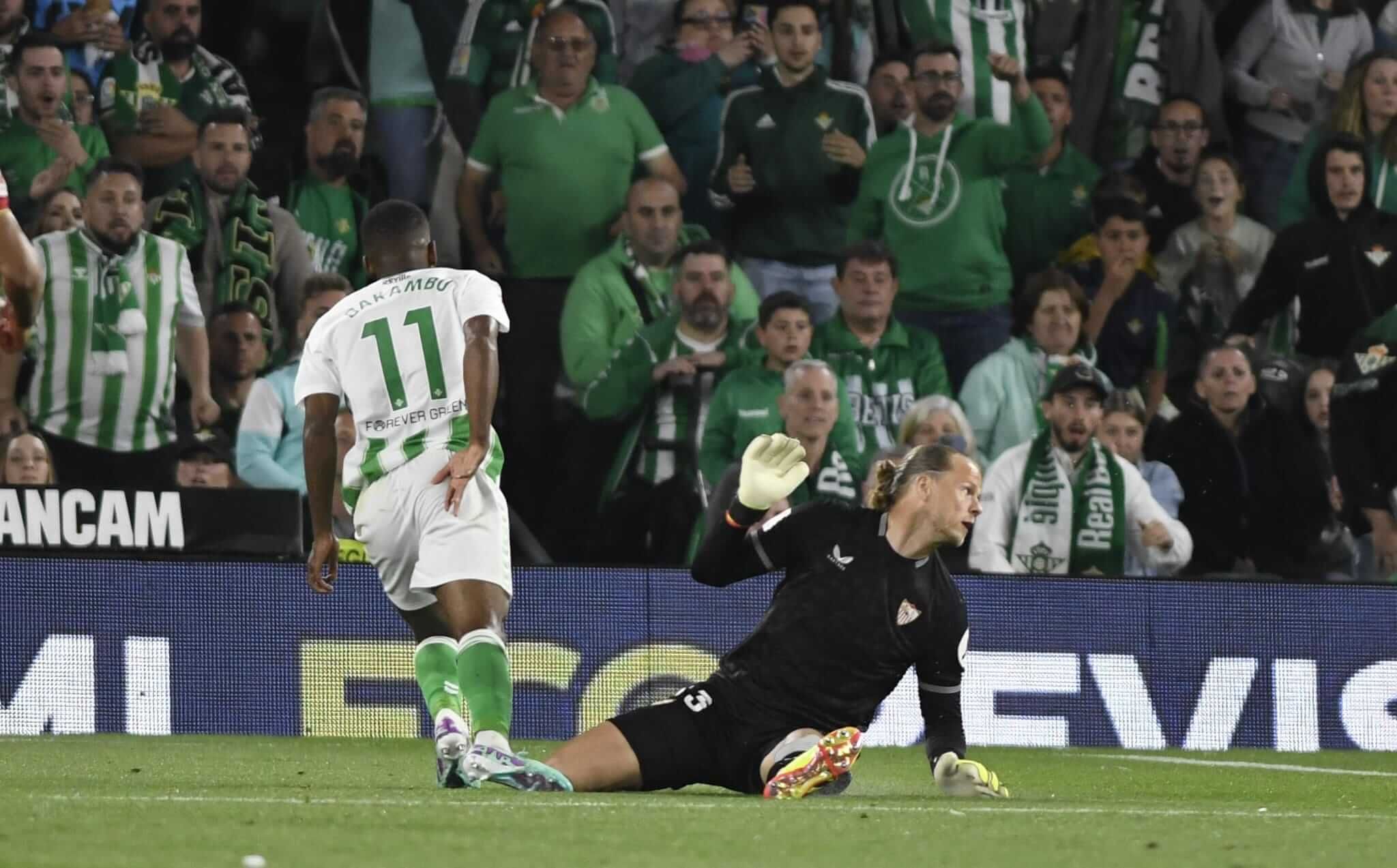 El momento de la lesión de Bakambu