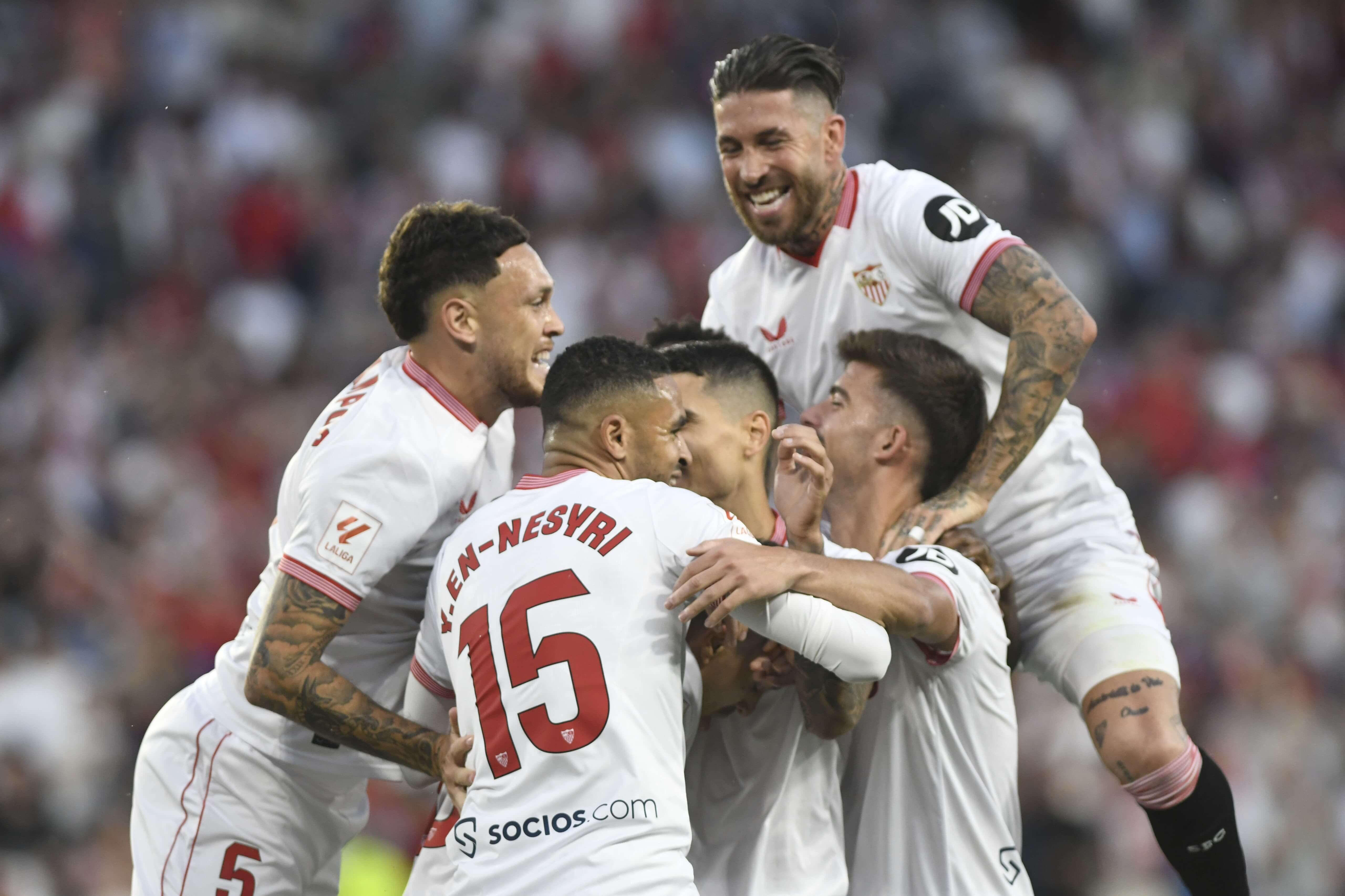 Celebración del gol de Marcos Acuña.