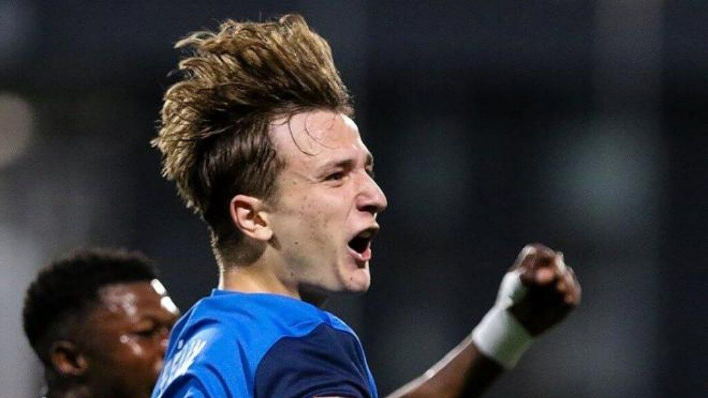  Félix Garreta, en un partido con el Amorebieta