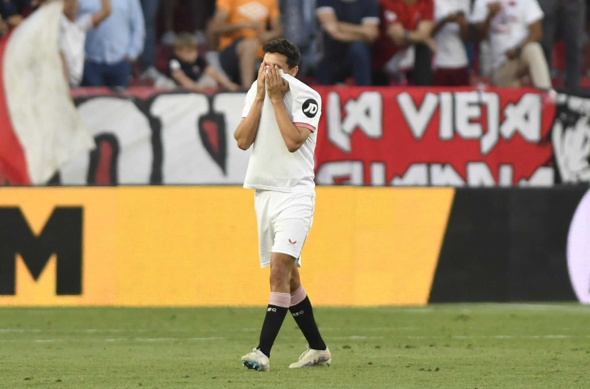  Jesús Navas rompe a llorar.