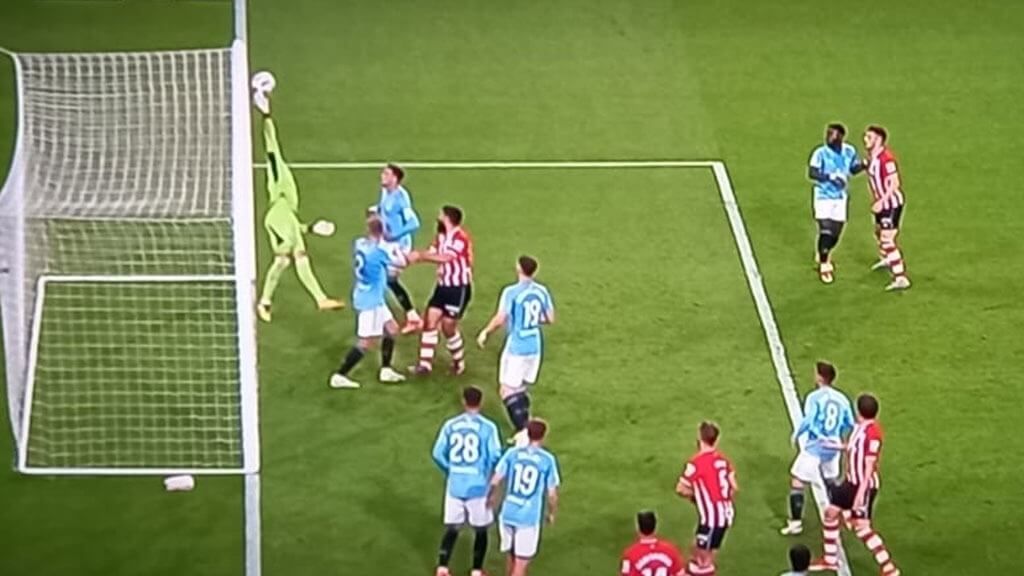  Fotograma del gol olímpico de Álex Berenguer.