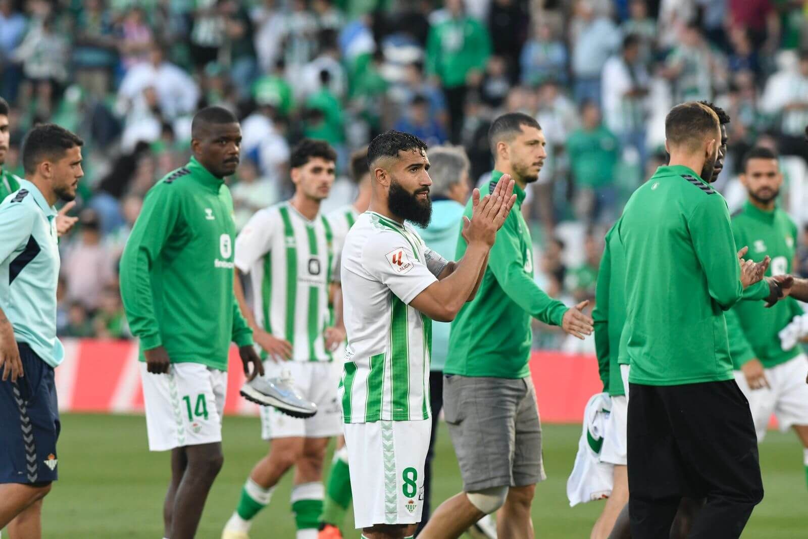  Los jugadores de Betis tras el último partido