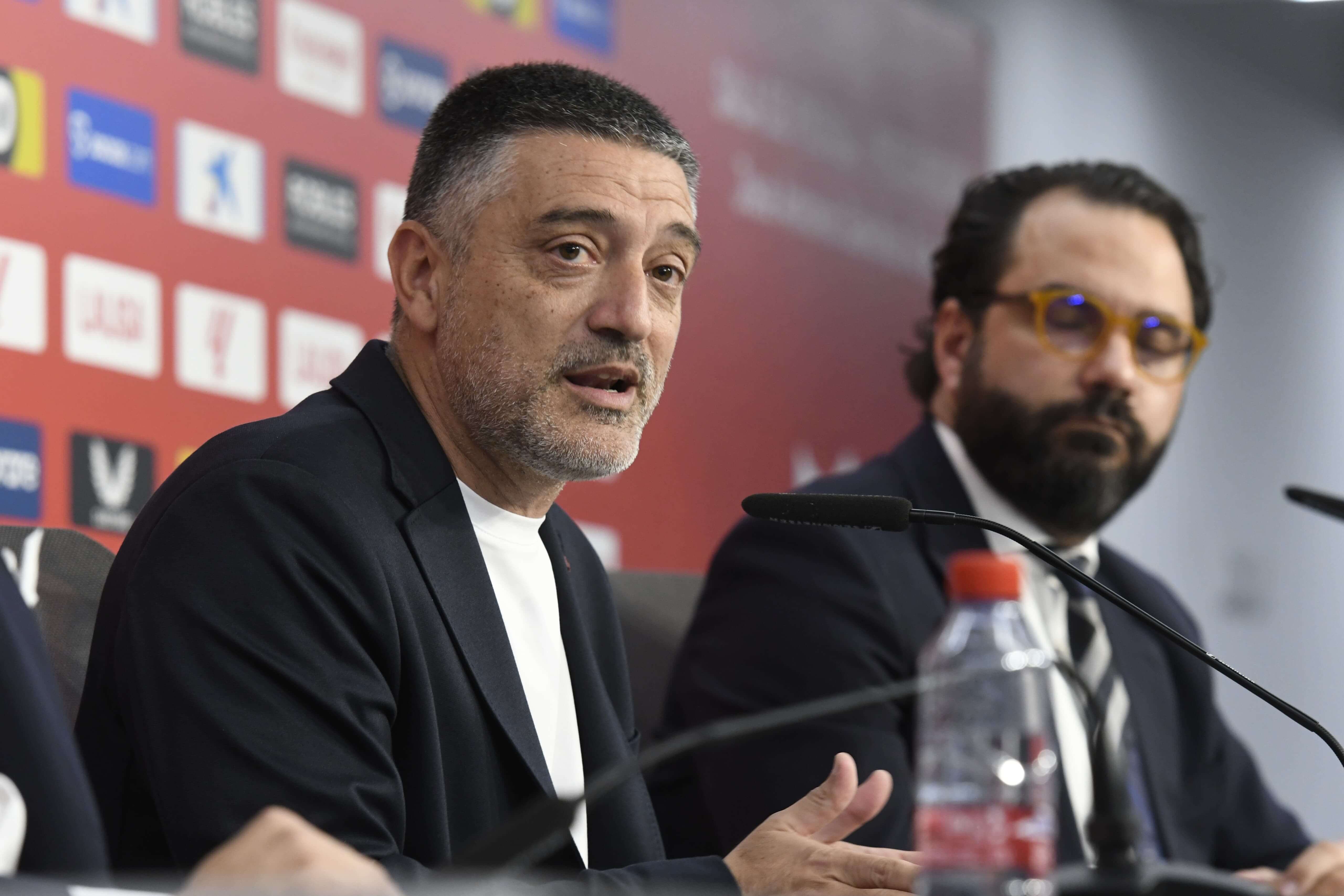 García Pimienta en su presentación.