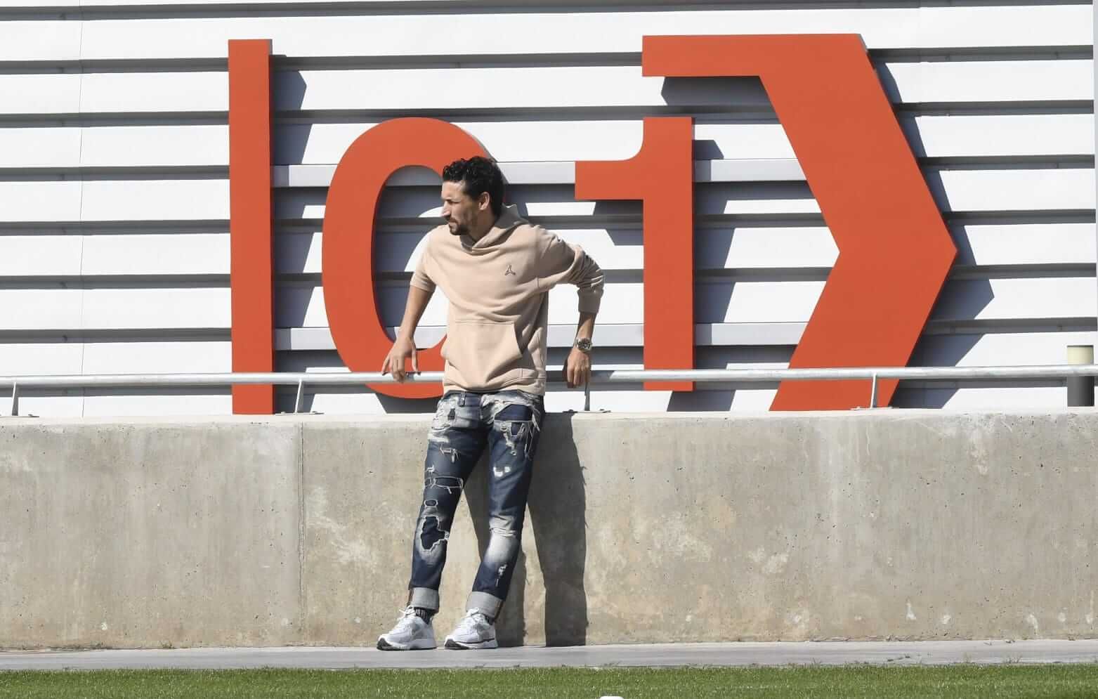 Jesús Navas, presente en una sesión preparatoria de cara al derbi..