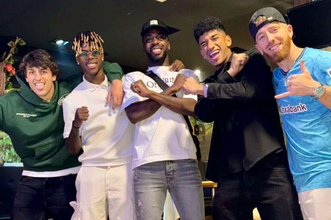  Unai Gómez, Nico e Iñaki Williams, Adu Ares e Iker Muniain de fiesta como campeones.