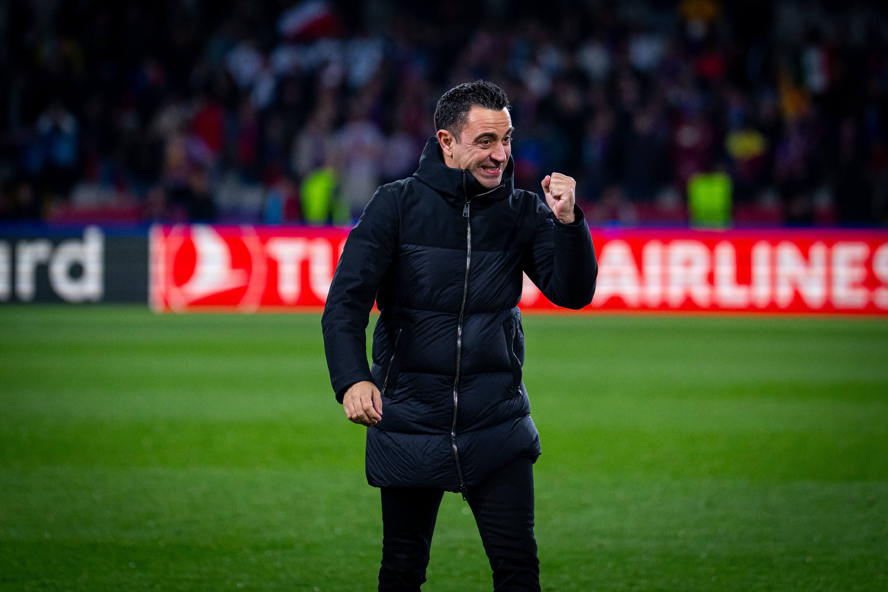  Xavi Hernandéz celebrando la victoria del Barça al Nápoles.