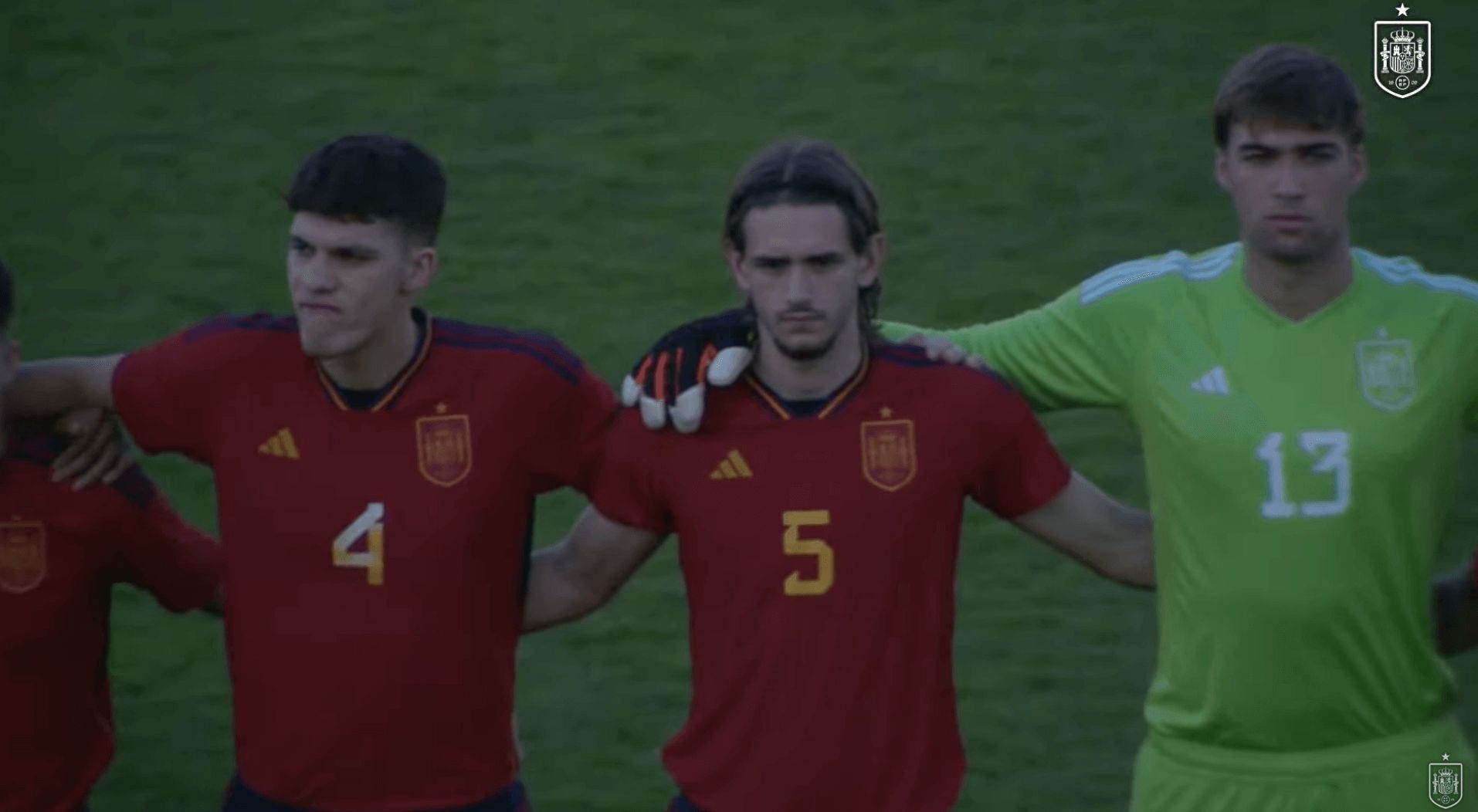  Yarek Gasiorowski, en el partido de España sub 19 ante Eslovenia.