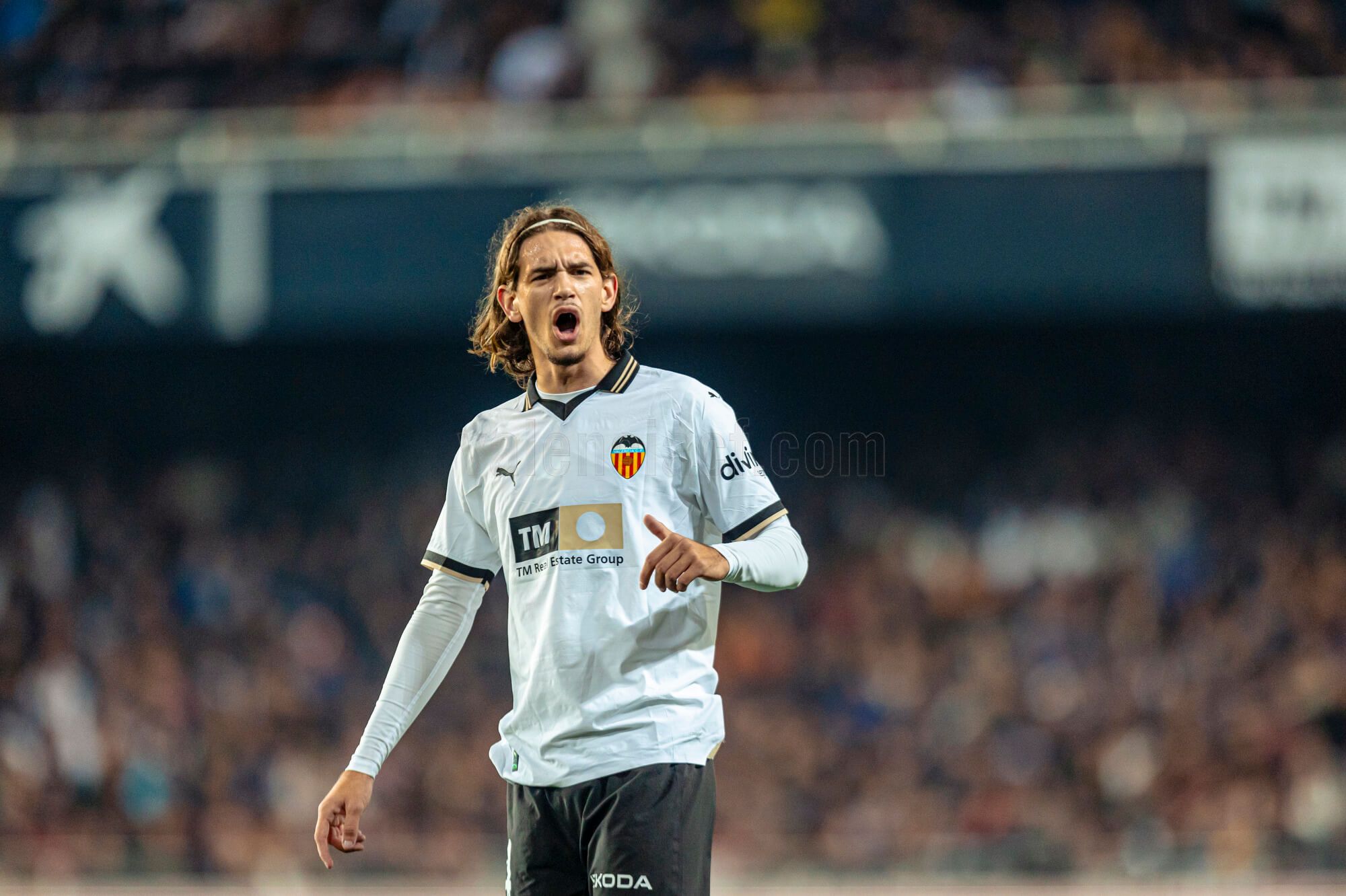  Yarek Gasiorowski, en un partido en Mestalla.