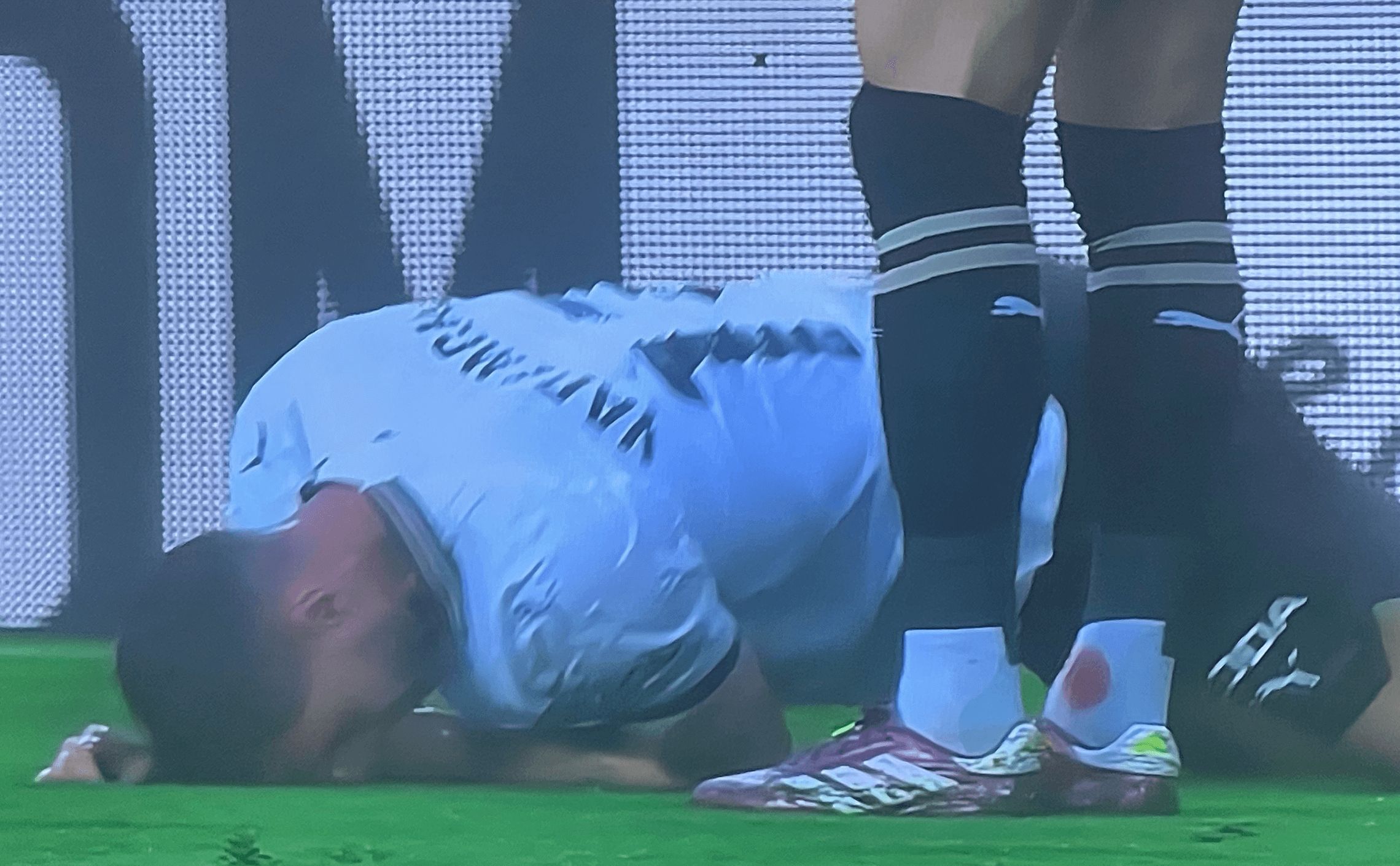 Yaremchuk se rompe en su mejor momento