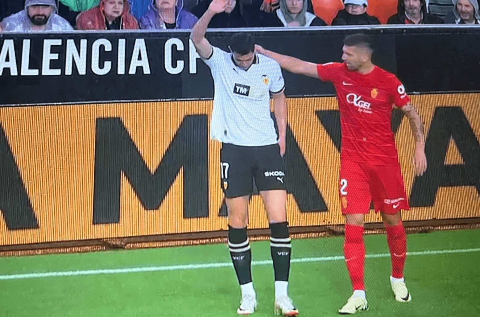 Yaremchuk se rompe en su mejor momento