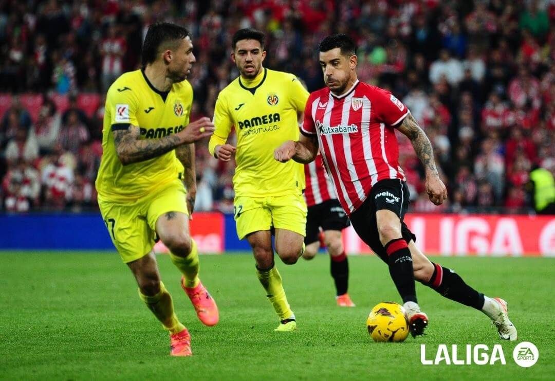  Yuri avanza con el balón en el Athletic - Villarreal.